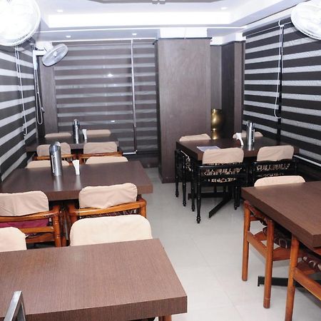 Hotel Surya Rajahmundry Exterior photo