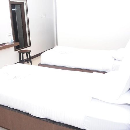 Hotel Surya Rajahmundry Exterior photo