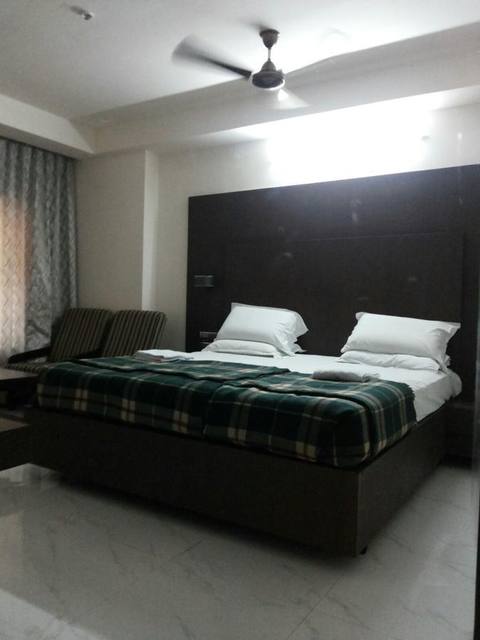 Hotel Surya Rajahmundry Exterior photo