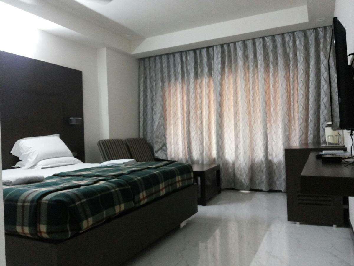 Hotel Surya Rajahmundry Exterior photo