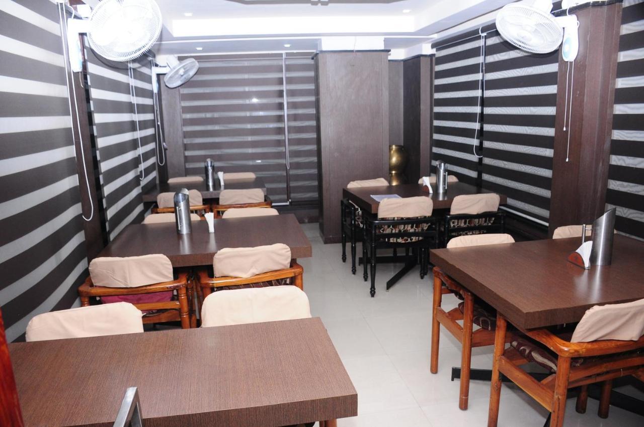 Hotel Surya Rajahmundry Exterior photo